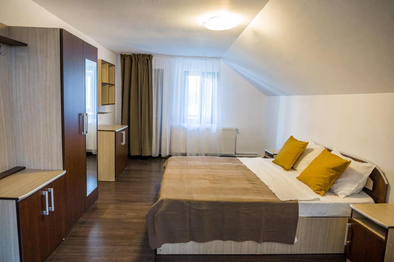 Hotel Pensiunea Xandra Corbi Esterno foto
